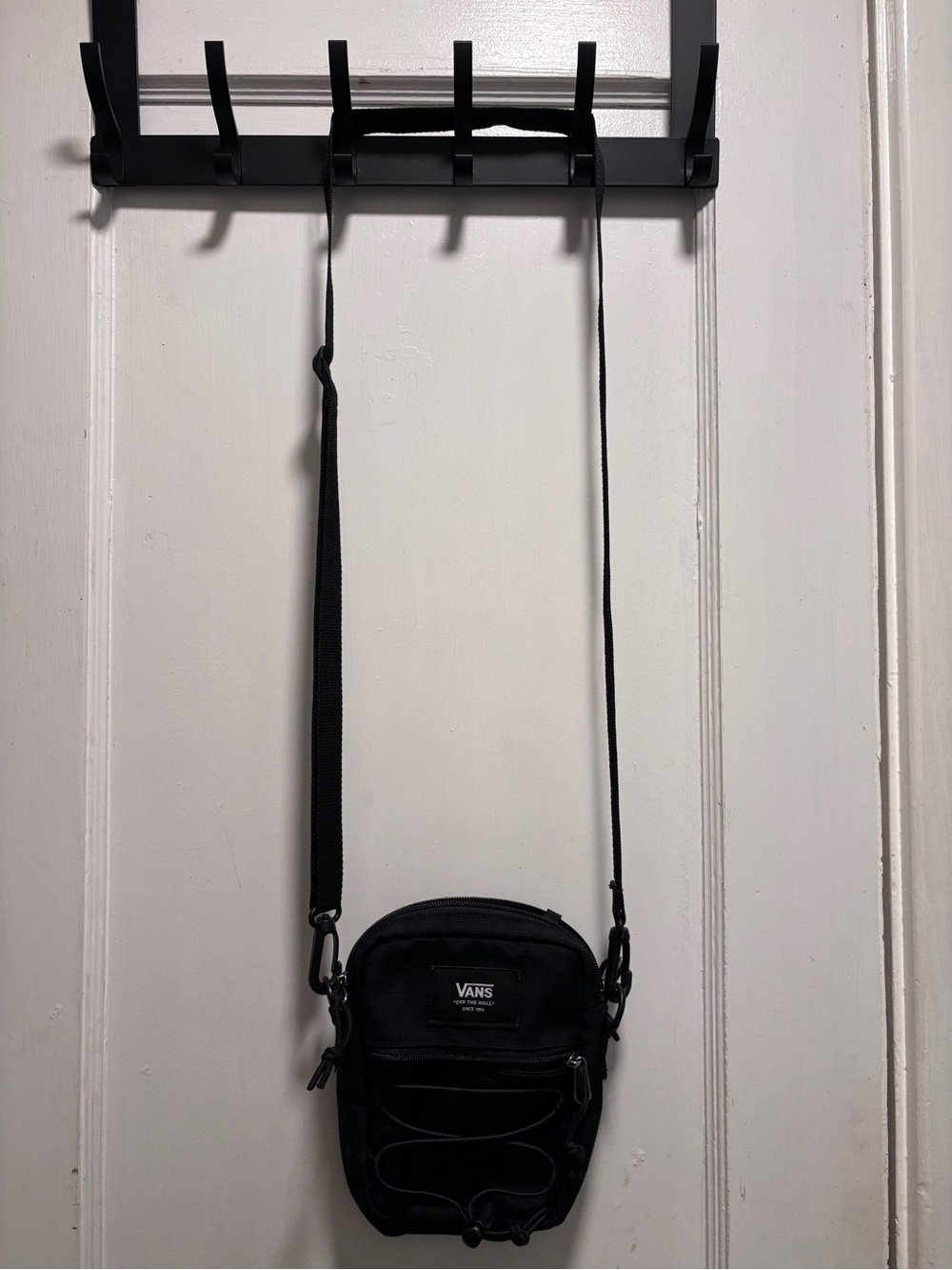 Vans Black Men’s Crossbody Belt Bag with Bungee Cord - Picture 2 of 2